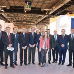 El ministro de Sanidad en funciones, Alfonso Alonso, con una nutrida representación del Consejo General de Dentistas, con el Dr. Óscar Castro al frente, y los doctores Antonio Montero –presidente del COEM– y Eduardo Anitua.
