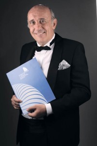 FESTÉTICA, según el Dr. Oteo, pretende contribuir a la difusión de estándares universales de calidad en Odontología Estética.