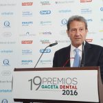 José Luis del Moral, director de GACETA DENTAL, dio la bienvenida a los asistentes.