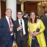 Jesús García Urbano y su esposa, Beatriz Jaramillo, 
junto a Alberto Collantes -en el centro- (Ortoplus).