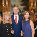 Charo Martín (GACETA DENTAL), junto a Pedro Herrera (Prótesis del Sur) y su mujer, Ana.