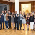 Brindis del equipo de GACETA DENTAL y Peldaño.