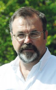 Ramón Torrecillas, director del Centro de Investigación en Nanomateriales y Nanotecnología (CINN).