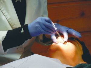 Con esta nueva tecnología pueden ser tratados implantes de titanio para sustituir tejido óseo, implantes dentales e implantes para Cirugía Maxilofacial.